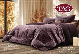 لحاف شتوي ناعم ممتاز مصنوع من مواد تركية طقم سرير كبير من 3 قطع مقاس 260*240  مع 2 كيس خدادية  من براند تاج