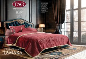 لحاف شتوي ناعم ممتاز مصنوع من مواد تركية طقم سرير كبير من 4 قطع مقاس 260*240  مع 2 كيس خدادية  وكوشن 50*50  تاج